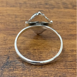 Anillo Boho Chic con Labradorita Azul Fuego, Estilo Minimalista, Plata 925, Joyería Fina - Product Image 4