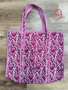 Bolso de Hombro Acolchado de Algodón con Estampado de Bloques, Moderno y a la Moda para Mujer, Hecho a Mano, Lavable, Hermoso Accesorio de Compras - Product Image 4