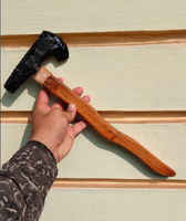 Produits phares faits main : Hache de combat et épée en obsidienne sculptées à la main, et baguette de guérison en pierre pour artisanat en cristal et cadeaux