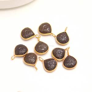 Pendentif Fleur en Pierre de Lune Grise Naturelle, Charme en Argent Sterling 925, Pierre Précieuse Sculptée à la Main, Pendentif Cœur pour Fabrication de Bijoux, Vente en Gros, 12MM - Product Image 6