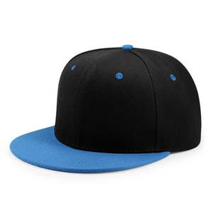 Gorra Snapback de 6 Paneles en Color Negro y Rojo, Unisex, Casual, de Algodón - Product Image 4