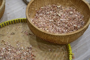 Lemongrass séché en vrac, racine de citronnelle séchée au soleil, bulbe de citronnelle séché naturellement, conforme aux normes Halal, qualité aromatique supérieure, citronnelle fraîche déchiquetée - Product Image 4