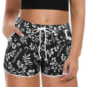 Shorts pour femmes de style premium Solid Traders, respirants, à taille élastique, à carreaux, essentiels pour l'été, shorts de plage pour femmes - Product Image 1