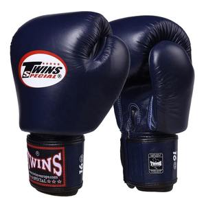 Gants de boxe et de sparring jumeaux sur mesure de 8 oz et 12 oz, antidérapants, avec design imprimé personnalisé pour le sport et les salles de sport - Product Image 1