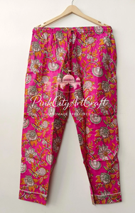 Ensemble de pyjama pour femmes en coton pur de qualité supérieure, imprimé à la main avec des motifs floraux Jaipuri, chemise à manches longues à col boutonné et pantalon de pyjama - Product Image 4