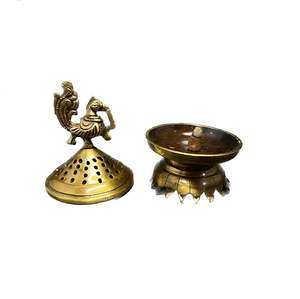 Brûleur d'encens en métal poli à la main avec base stable anti-basculement, design écologique fait main pour encens indien religieux - Product Image 2