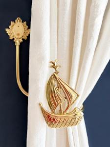Sujetador de Cortina con Diseño de Velero Dorado, Elegante Accesorio para Cortinas, Ideal para Decoración de Interiores del Hogar y Eventos - Product Image 3