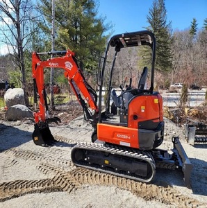 Miniexcavadora Kubota KX033 4 de 3.3 Toneladas, 24.8 HP, Bomba Hidráulica Diésel, Caja de Cambios PLC, para Construcción, Jardinería, Máquina de Trabajo Pesado - Product Image 3