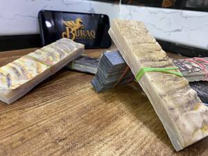 Placa de Cuerno de Oveja Natural Ecológica para Mango de Cuchillo, Pulida y Tallada con Diseño Animal - Product Image 2