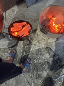 CKT VIETNAM Briquettes de sciure de bois dur de qualité AAA SC01 Offre Spéciale supérieure fabriquée à la machine charbon de bois à combustion rapide sans fumée pour barbecue - Product Image 3