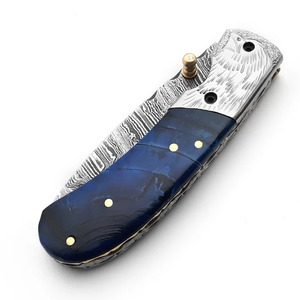 Couteau pliant EDC en acier Damas fait main, manche en résine marbrée, étui en cuir, pour la chasse et le camping, directement du fabricant - Product Image 3