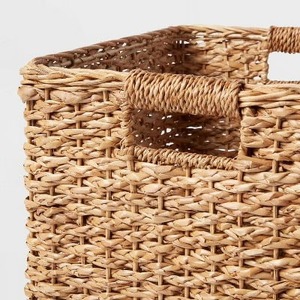 Twisted woven seagrass <b>basket</b> Handmade <b>Storage</b> <b>Basket</b> Wholesale eco-friendly Made Viet Nam - Product Image 3