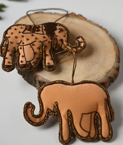 Adorno Decorativo de Lujo Hecho a Mano en India con Bordado Zari y Zardozi, con Cuentas, para Colgar y como Llavero, para Decoración del Hogar - Product Image 5