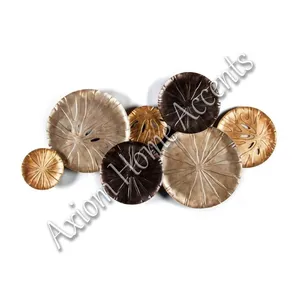Escultura de Pared de Metal Grande Hecha a Mano con Diseño Moderno y Contemporáneo para Espacios Interiores Elegantes por Axiom Home Accents - Product Image 3