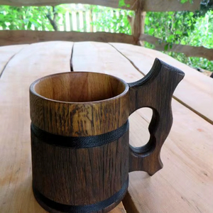 Chope à bière en bois rustique - Product Image 1