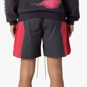 Pantalones Cortos Deportivos para Hombre con Bloques de Color, Cintura con Cordón Ajustable, Rojo y Negro, Estilo Casual Deportivo, Tejido Transpirable, Corte Medio - Product Image 3