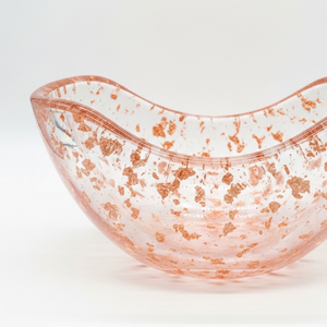 Bol décoratif en résine artisanale de luxe avec des paillettes de feuilles de cuivre |   Bol de service et centre de table artistique moderne - Product Image 2