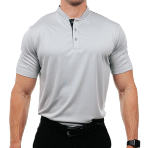 Polo de Manga Corta para Hombre, Color Gris Claro, Corte Regular, Cierre de Botones, Tejido de Punto - Product Image 1