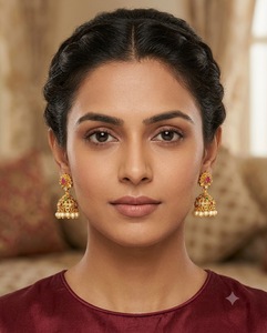Collection de Boucles d'Oreilles Jhumka Traditionnelles Indiennes en Gros, Élégantes, Ethniques, Plaqué Or, Perles Goutte d'Eau, Design de Créateur - Product Image 6