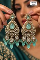 Boucles d'oreilles pendantes florales tendance en laiton plaqué or avec perles d'imitation pour femme, idéales pour les mariages et les soirées