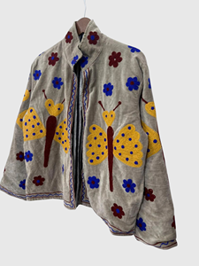 Veste en velours à col mandarin brodée à la main avec des motifs floraux, manches longues, style chic prairie, pour adultes, à porter en automne - Product Image 3