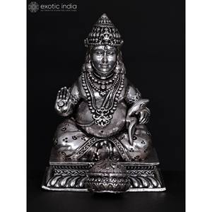 Petite statue en laiton superfine de Lord Kubera Sculpture élégante de plusieurs tailles - Product Image 1