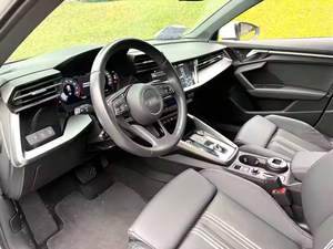 Audi A3 Sedán Usado del 2020 |   Automóvil de Gasolina Premium |   Transmisión Automática |   Emisiones Euro VI |   Faros LED y Techo Solar |   150-200Ps - Product Image 2