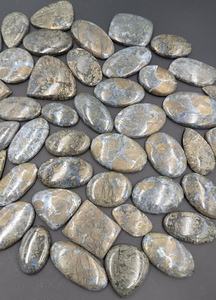 Cabochon di <span class=keywords><strong>Marcasite</strong></span> Naturale all'Ingrosso, <span class=keywords><strong>Pietra</strong></span> di <span class=keywords><strong>Marcasite</strong></span> Sfusa per Creazione di Gioielli, Gemma Lucidata di Alta Qualità - Product Image 2