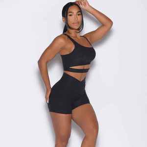 Ensemble de sport 2 pièces noir pour femme : Crop top et short taille haute, couleur unie, en spandex tricoté respirant, style sportif, printemps-été - Product Image 3