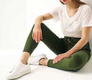 Jogging pour femmes confortables et décontractés avec cordon de serrage ajustable à la taille, parfaits pour un usage quotidien, avec poches latérales - Product Image 3
