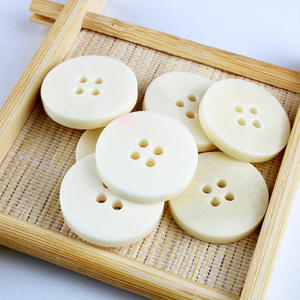 Boutons personnalisés en os blanc à 4 trous pour manteau trench extérieur - Product Image 5