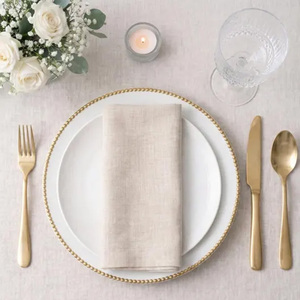 Guardanapo de Linho e Algodão Bege Artesanal com Bainha Enrolada Quadrada Estilo Europeu 60x60cm Lavável para Uso em Restaurantes, Casas e Aviões - Product Image 2