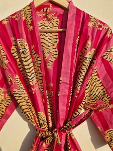 Bata Kimono Rosa con Estampado Floral de Algodón, Cuello en V, Cierre con Cordón, Transpirable, para Mujer, Estilo Boho, para Playa, Spa, Resort, Venta al por Mayor - Product Image 1