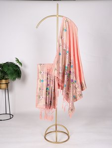 Dupatta Pathani avec travail de tissage Zari et pompons - Product Image 3