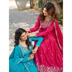 Robes de soirée de créateur - Robe Anarkali pour les fêtes avec des travaux de broderie et de paillettes - Product Image 5