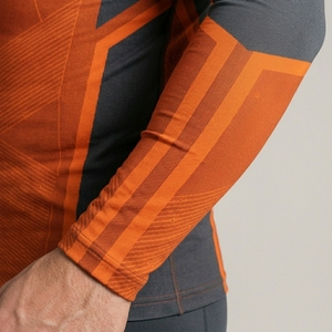 Custom Men Long Sleeve Compression Shirt O-Neck Quick Dry Fitted Sporty Jersey Knitted Polyester Front Logo - Product Image 3