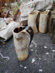 Taza de Cuerno de Animales Pulida de Alta Calidad, Ecológica, con Asa, Decoración Navideña, Material Orgánico - Product Image 5