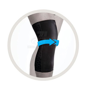 Las rodilleras de material flexible permiten un movimiento fácil mientras ofrecen protección para correr, caminar y entrenar. - Product Image 3