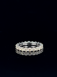 Anillo de Eternidad con Diamantes Cultivados en Laboratorio de 3.00ct en Plata de Ley 925 con Diamantes Cultivados en Laboratorio CVD Certificados por IGI para Compromiso - Product Image 5