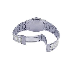 Élégante montre pour homme en argent avec boîtier en cristal de saphir et moissanite, mouvement à quartz analogique ETA, fermoir caché, bracelet de 15 mm, étanche 10 m - Product Image 4