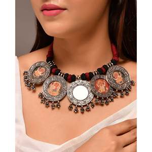 Collar con Pintura de Ganesha en Plata Meera Jaipur, Accesorio de Moda - Product Image 1