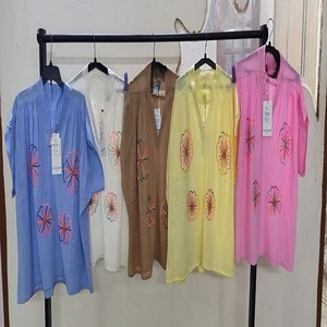 เสื้อคลุมผ้าฝ้ายสลับเนื้อ ดีไซน์หรูหราสำหรับงานปาร์ตี้ รับผลิตแบบ OEM ODM แบรนด์ส่วนตัว - Product Image 4