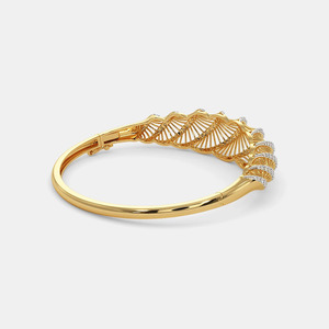 Brazalete de Oro con Diseño de Pluma Esculpida y Diamantes Redondos Cultivados en Laboratorio - Product Image 4