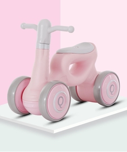 Hermosa Bicicleta de Equilibrio Amarilla de 4 Ruedas para Bebés, Scooter para Niños Pequeños con Asiento Blanco - Product Image 6