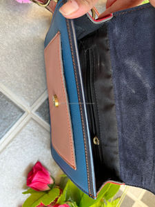 Sac à main en cuir recyclé pour femmes, sac à bandoulière coloré à imprimé Animal, sac multicolore - Product Image 6