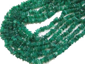 Perles de gravier en onyx vert naturel non taillées, en forme de pépites, brin de 35 pouces de long - Product Image 4