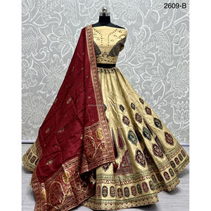 Collections de velours de vêtements de mariée indiens pour la mariée avec le travail de Zarkhan par Fabzone - Product Image 4