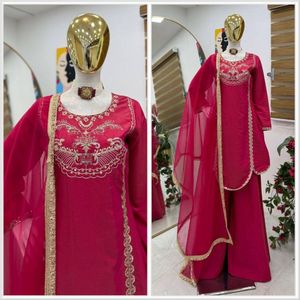 Traje Sharara de Seda Romana Simar Premium con Bordado de Lentejuelas y Dupatta de Seda Organza para Colección de Bodas a Precio Mayorista - Product Image 3
