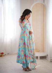 Conjunto de Vestido Anarkali de Organza Fendy Elegante para Mujer con Dupatta, Estilo Fiesta, Bordado, Sin Arrugas, Reversible, Estampado Floral - Product Image 5