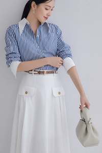 Chemisier ample en popeline de soie pour femme, à manches longues, boutonné, uni, élégant, minimaliste, écologique, idéal pour le bureau ou les occasions décontractées, collection Printemps - Product Image 2